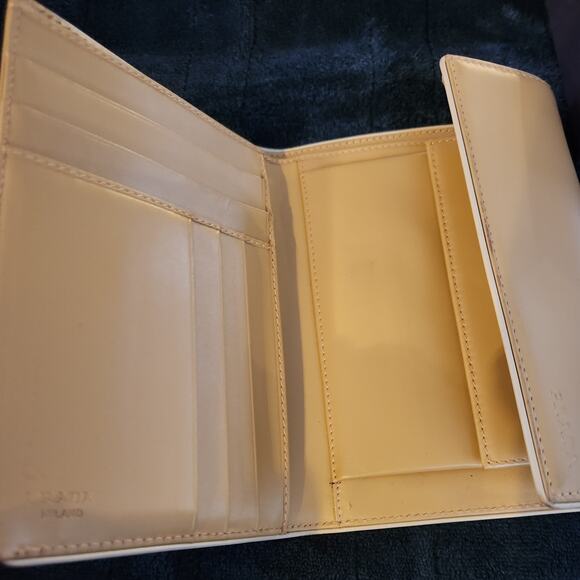 Authentic Prada P.T.A. Foglio - Japan Spazzolato - Trifold Wallet #M668 with COA - Picture 2 of 10